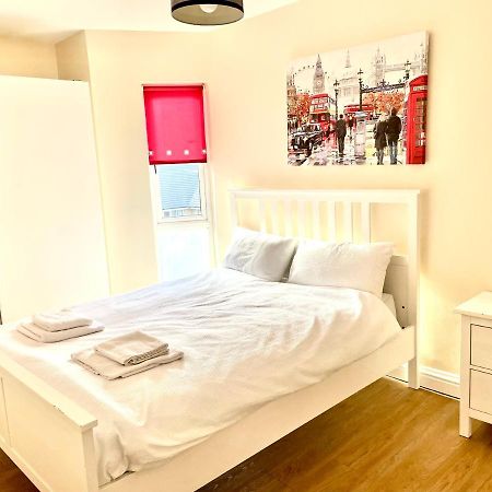 Holiday Flat In Central Slough Near To London Heathrow And Windsor With Free Car Park المظهر الخارجي الصورة